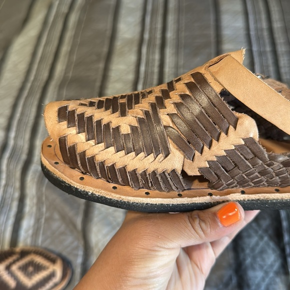 Mexican Brown/Tan Huaraches Chanclas Sandals for Kids Originally Made in Mexico - Picture 8 of 9